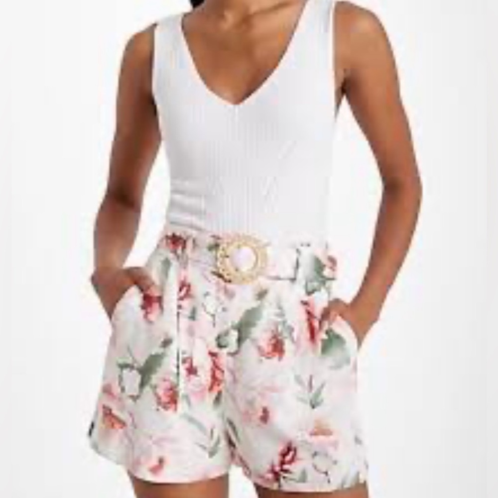 Express Stylist Super High Waisted Belted Pleated Linen Blend Shorts Size 10 NWT